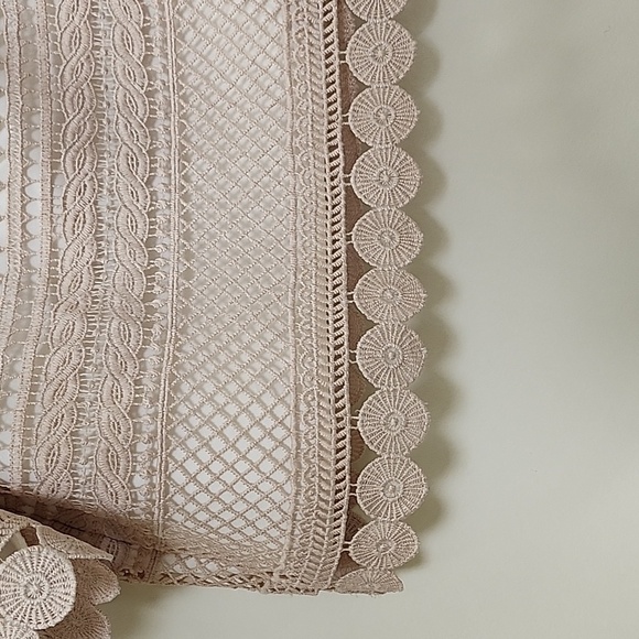 Alexis Women's Beige Finn Off Shoulder Lace Top Small Whimsy - Picture 9 of 17